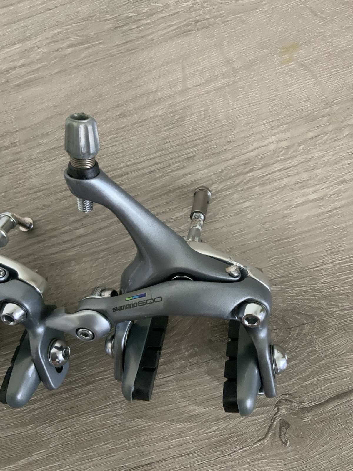 SHIMANO 600 ULTEGRA BRAKE CALIPERS RECESSED 39-49 MM REACH RECESSED MOUNTS 6403