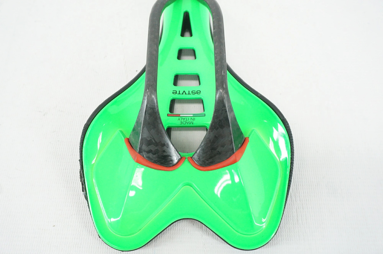 Used Astute Skyline Vt Carbon Rail Saddle / Baichari Hankyu Tsukaguchi