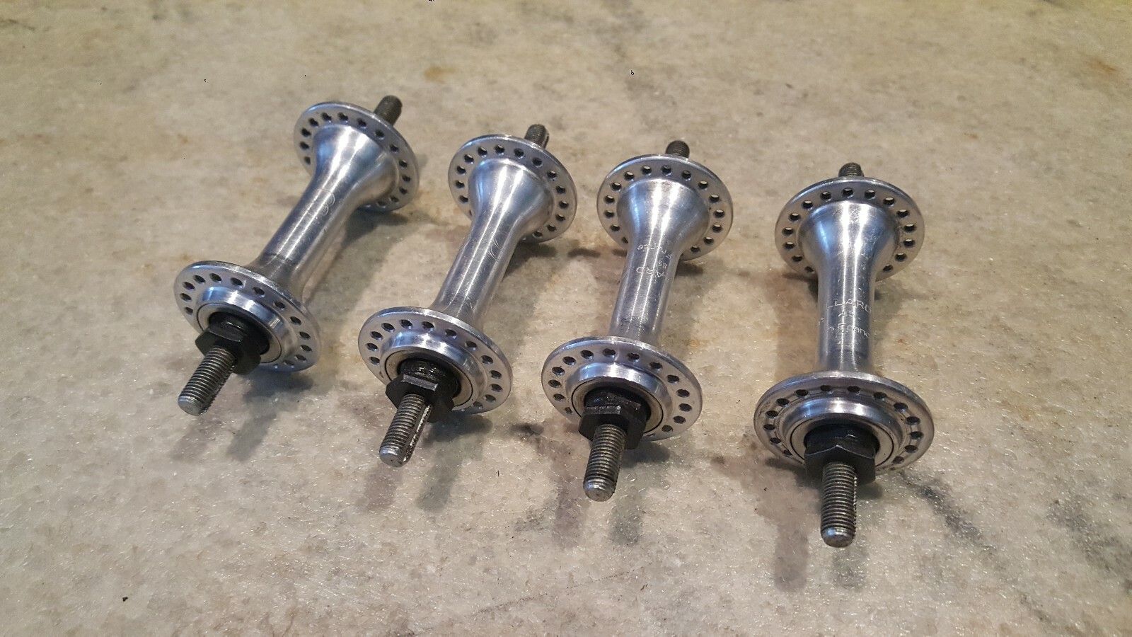 (1) Vintage Maillard 36h Low Flange Hub 96mm France 1985 Skinny Axle