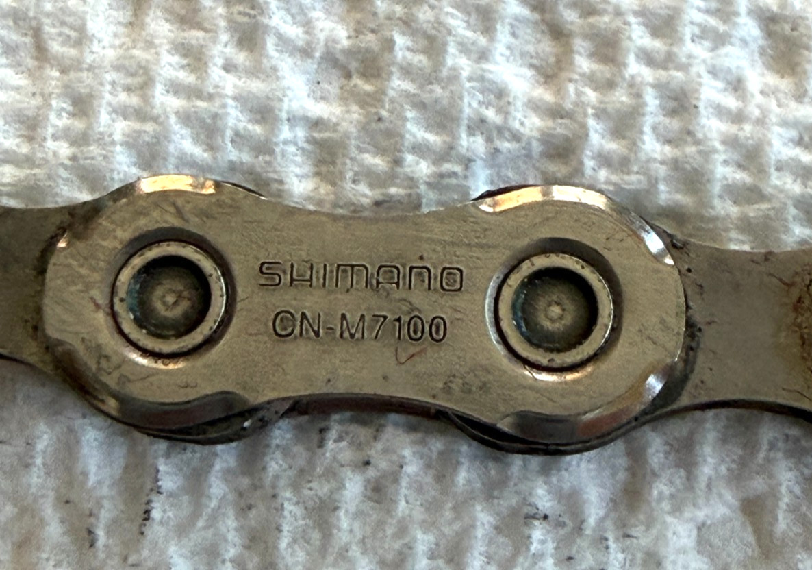 Shimano 12 spd chain 105 CN-M7100, 108 links, 2 Quick-Link connectors, light use