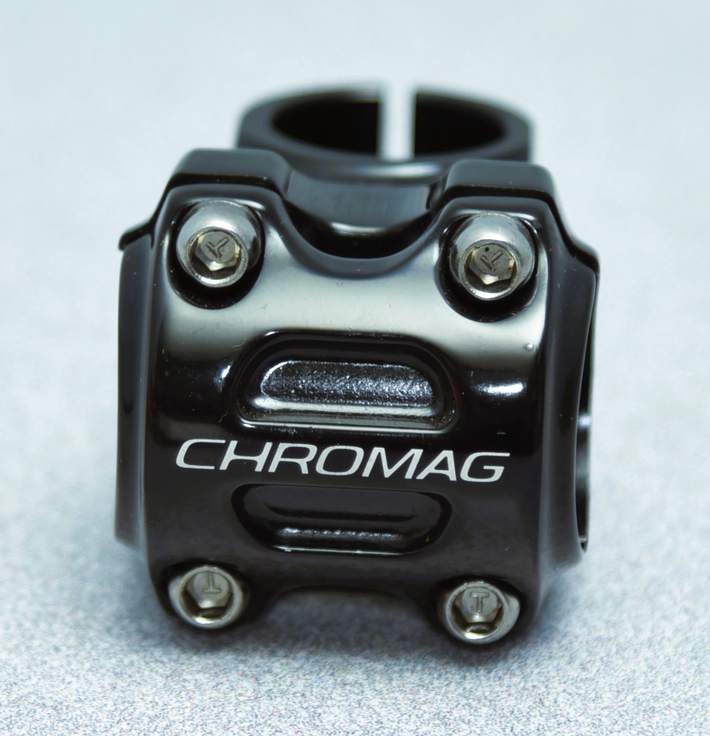 NEW CHROMAG HiFi V2 Mountain Stem, 50mm x 0deg, 31.8mm Clamp, 1 1/8″ Steerer