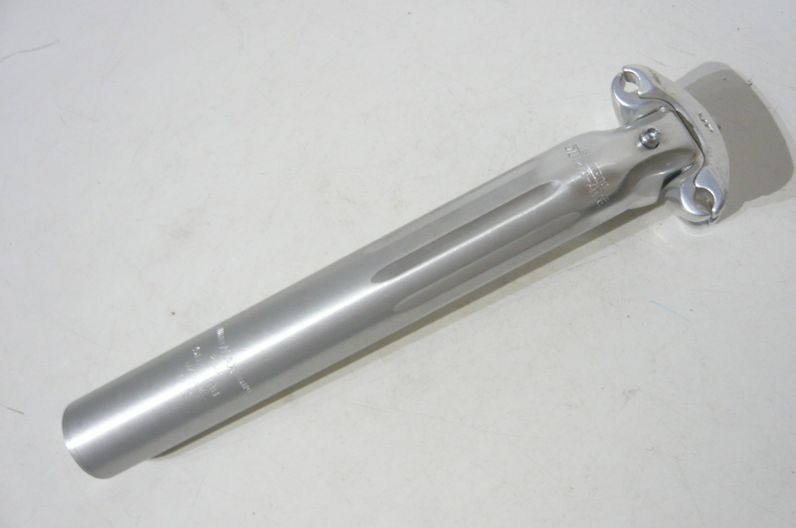 Shimano SP-7200 1981 Dura-Ace EX 26.8mm x 200mm fluted aluminum tubing seat post