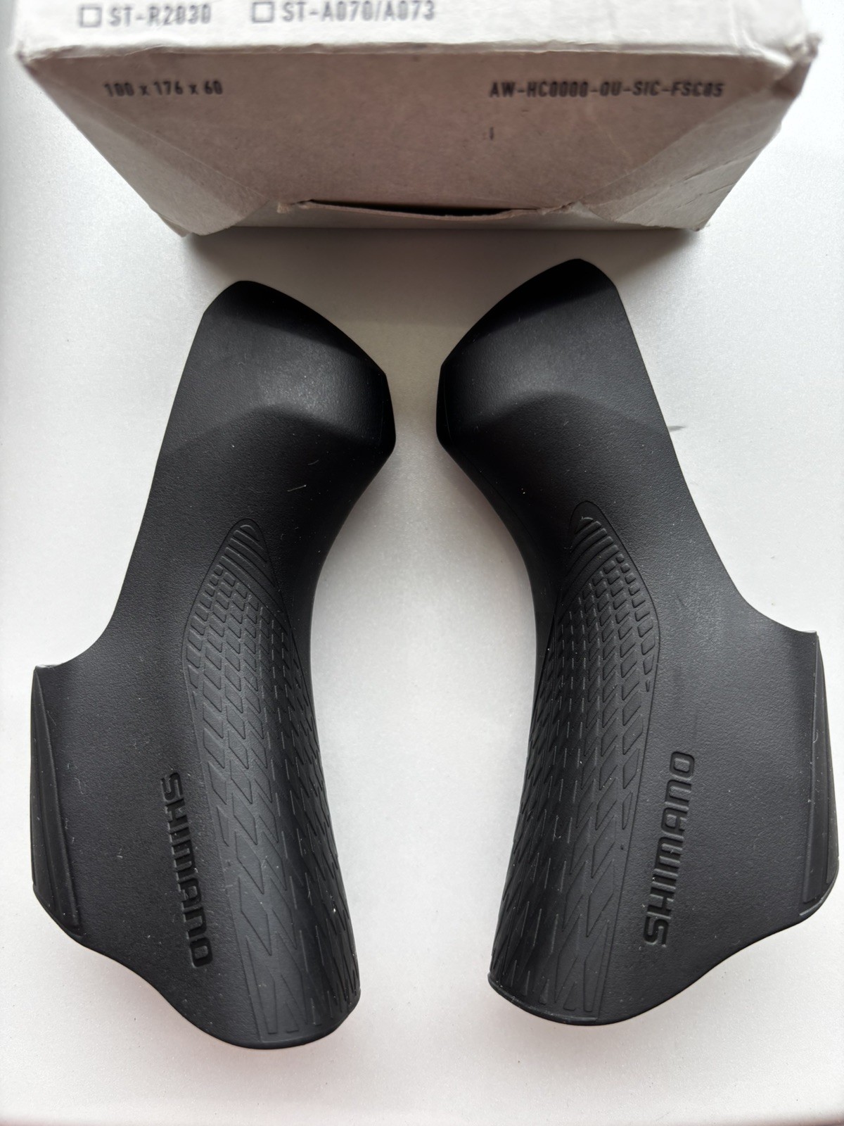 Shimano ST-R8000/R7000 Brake Hoods, Part #Y0DK98010, black, New in the box!