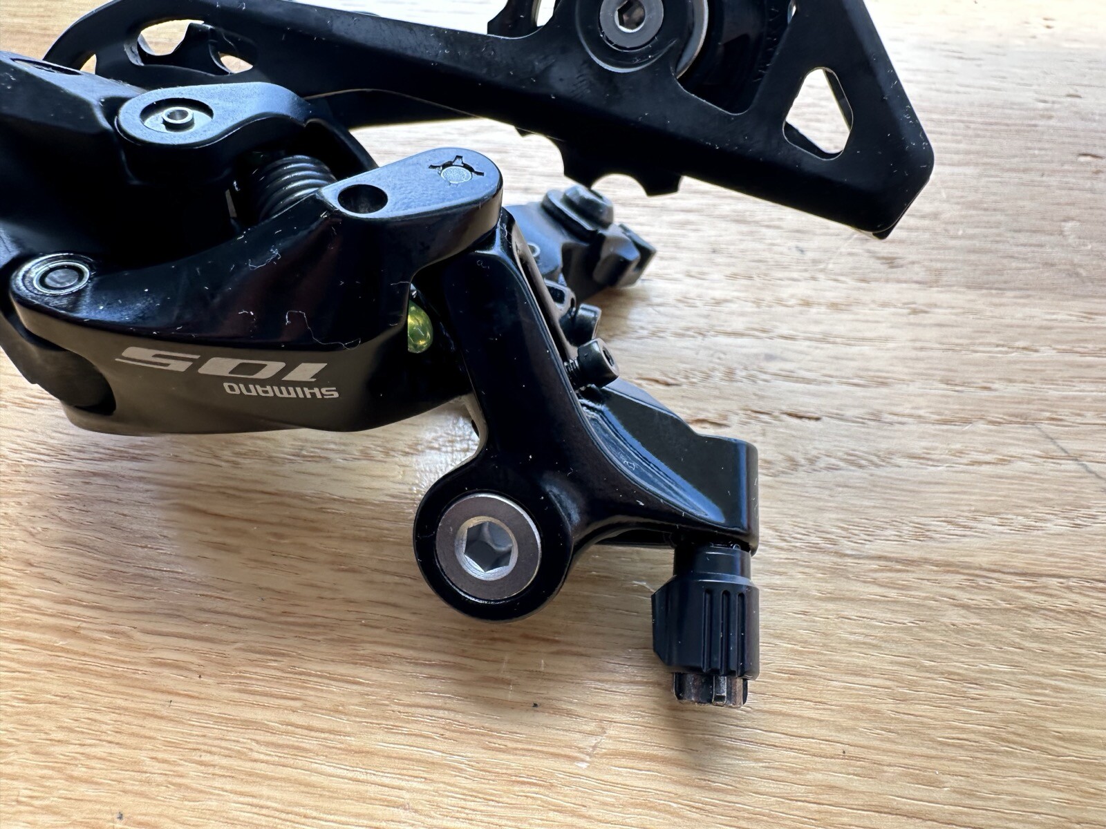 Shimano 105 RD-R7000 DIRECT MOUNT 11-Speed Rear Derailleur, Short SS Cage, Black