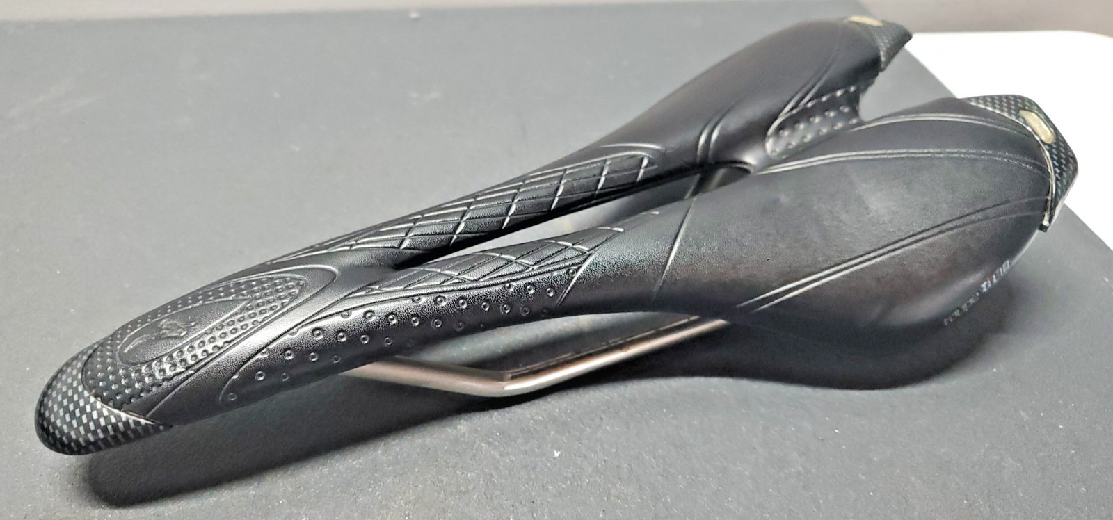 Specialized Toupe T1-130 Road Bike Racing Saddle Black Cutout Design 163g