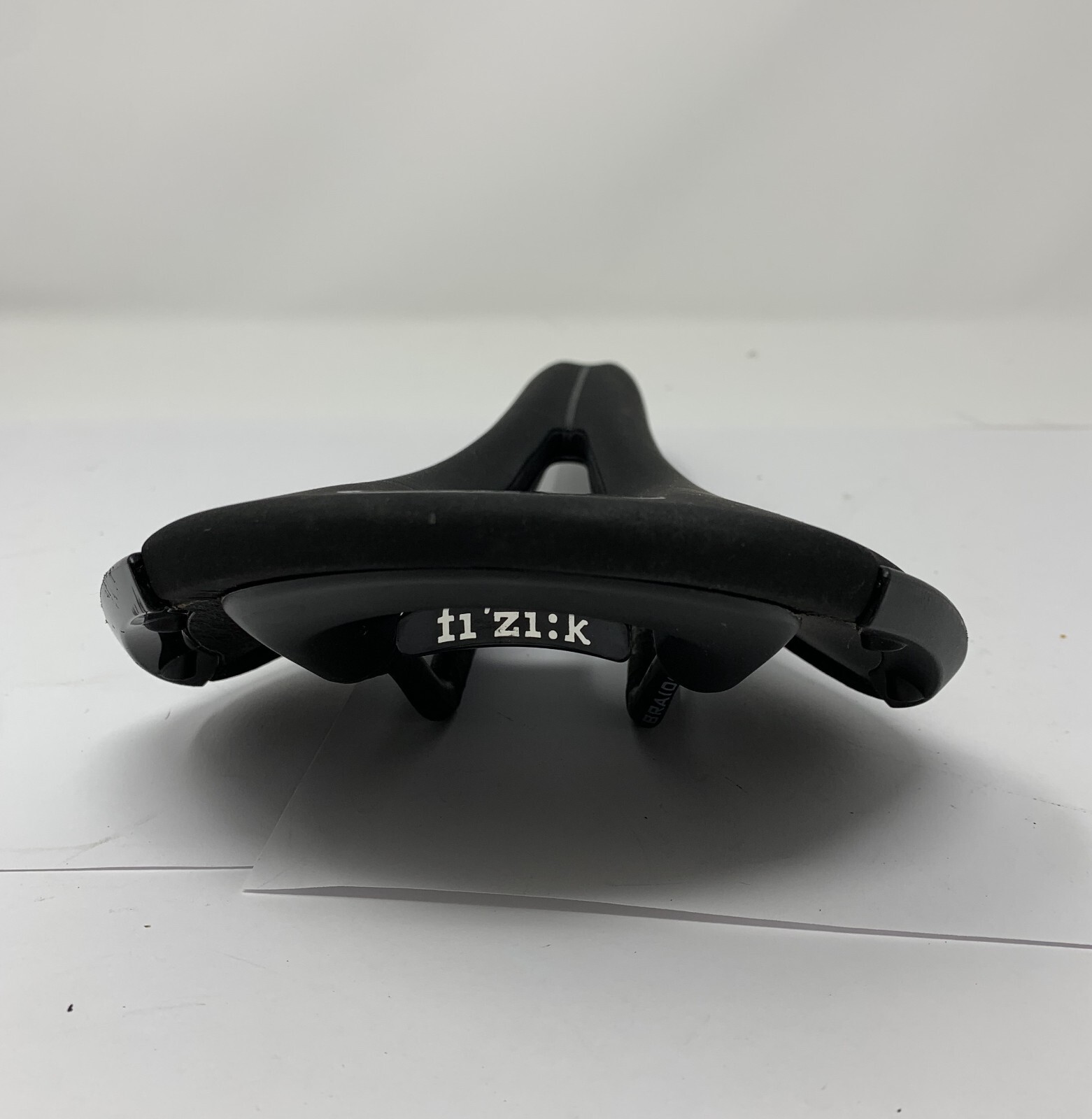 Fizik Aliante R1 Open Size Large Carbon Braided Saddle