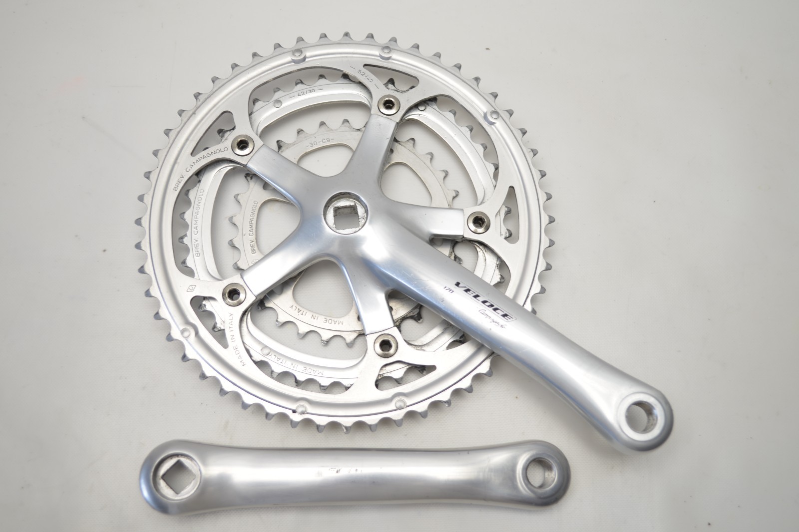 CAMPAGNOLO VELOCE 9 SPEED ROAD BICYCLE 170 MM 52/42/30 TOOTH CRANK SET