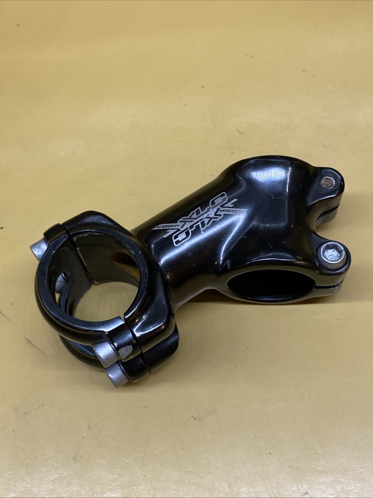 Black XL-C Comp Aluminum 65mm x 31.8mm x 20* x 1-1/8″ Threadless Stem